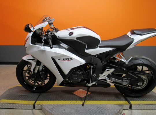 2014 HONDA CBR1000RR 22