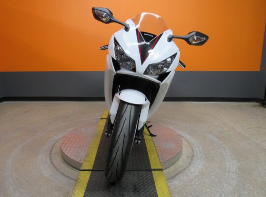 2014 HONDA CBR1000RR 22