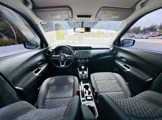 Nissan Kicks 2024 gcc spec Silver