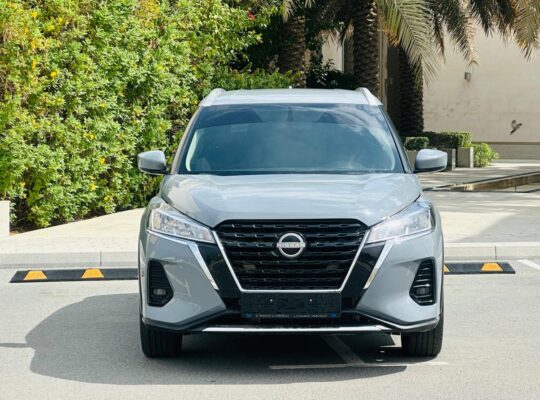 Nissan Kicks 2024 gcc spec Silver