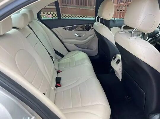 2019 Mercedes-Benz C-Class C 300