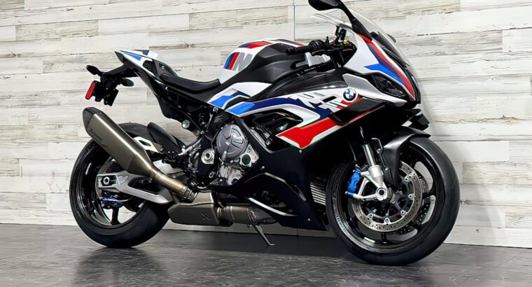 2021BMW M1000RR…..contact me on whatsapp: +971563148402
